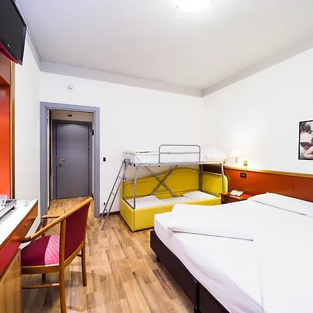 فندق Cristallo Wellness 4*